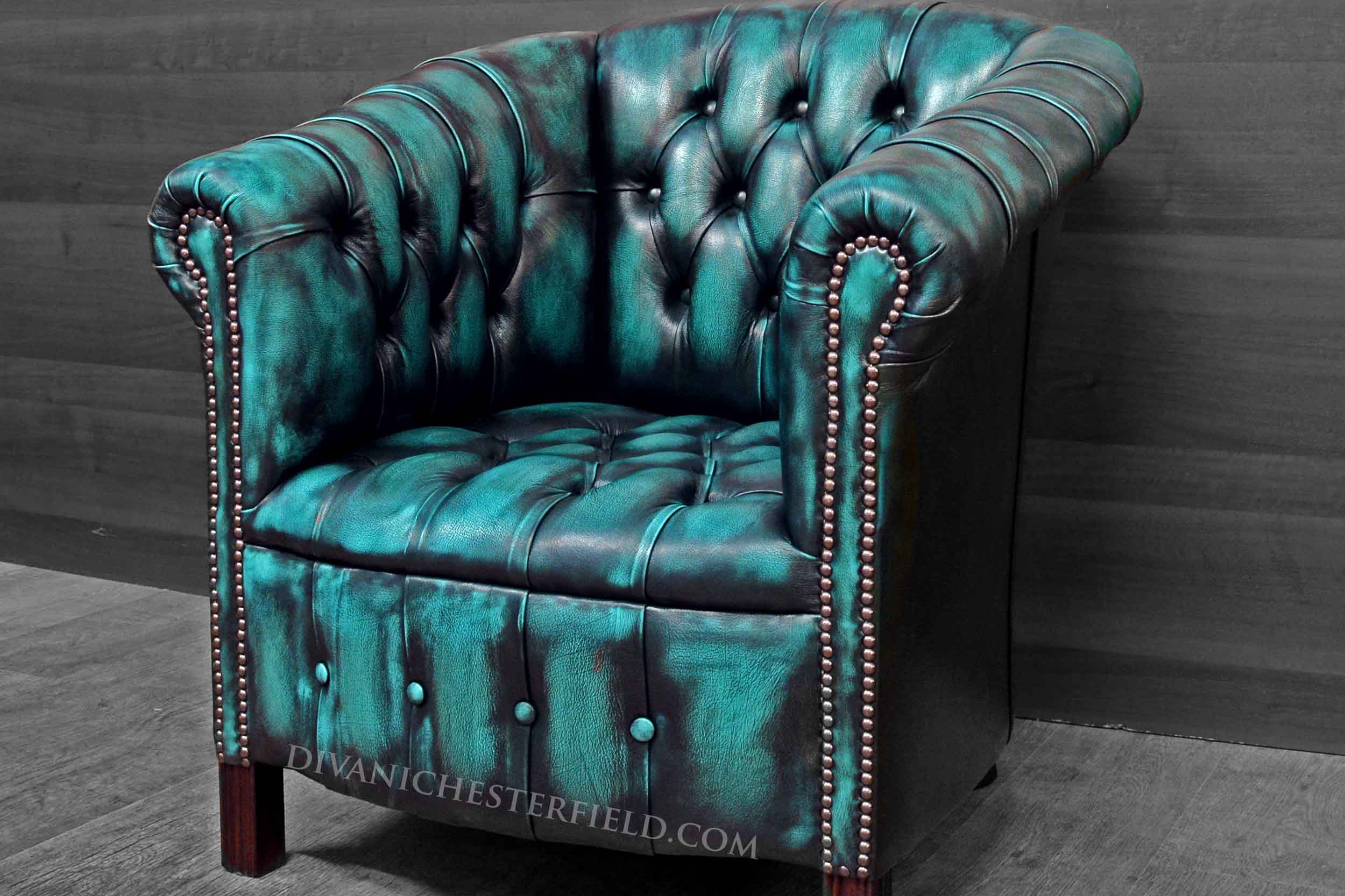 poltrone chesterfield queen anne pelle vintage Turquoise